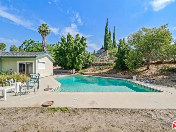 13926 Lakeside St, Sylmar, CA 91342