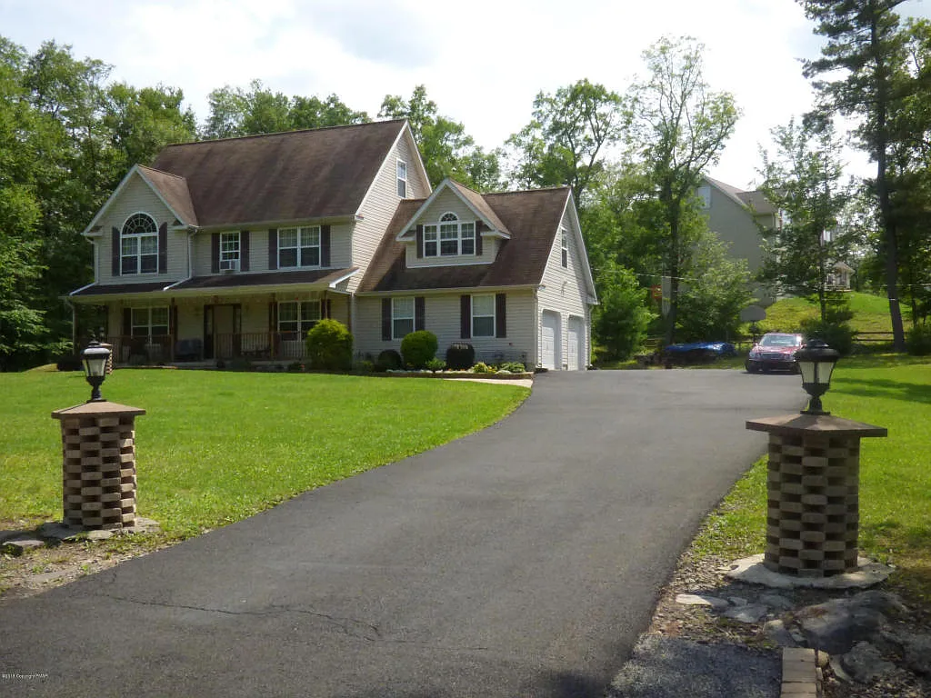 119 Ridge Xing photo 1