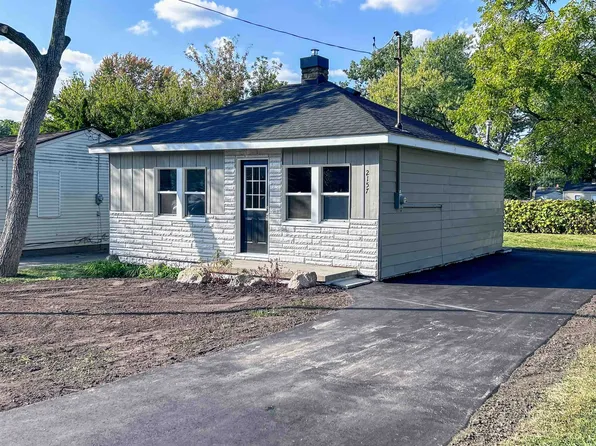 2157 E Buder Ave, Burton, MI 48529