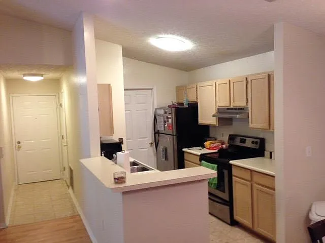 350 Timber Ridge Dr #11