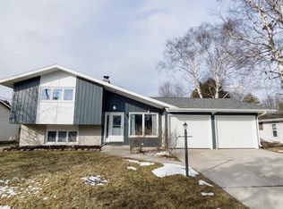 2340 44th St, Two Rivers, WI 54241