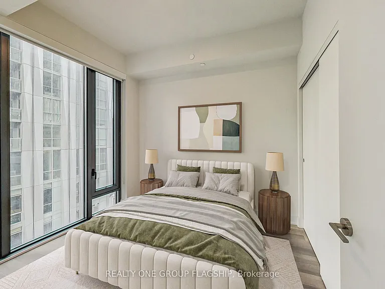 8 Cumberland St #701 — Photo 10