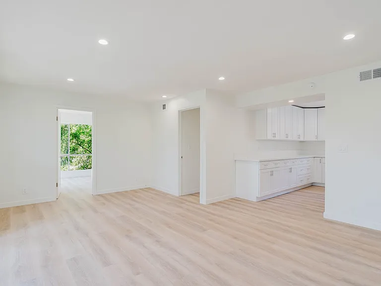 2159 La Canada Crest Dr #2 — Photo 5