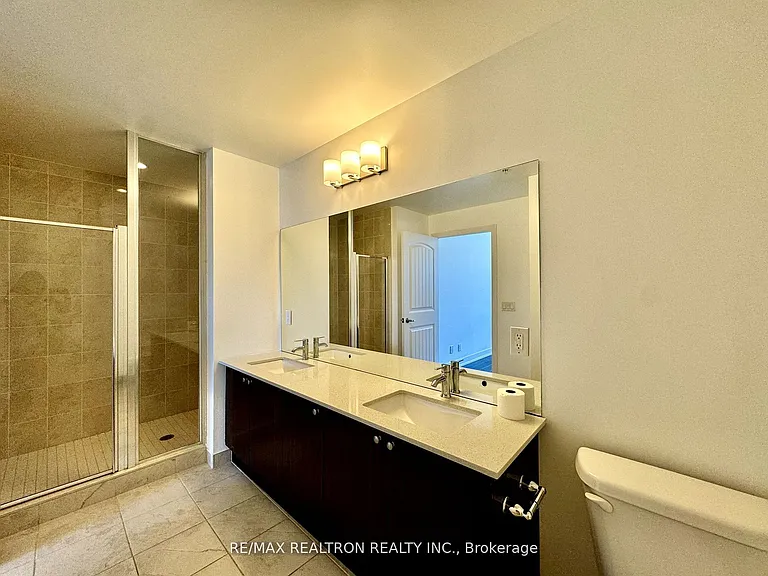 7 Kenaston Gdns #329 — Photo 9