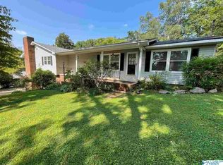 1801 Roseberry Dr, Scottsboro, AL 35769