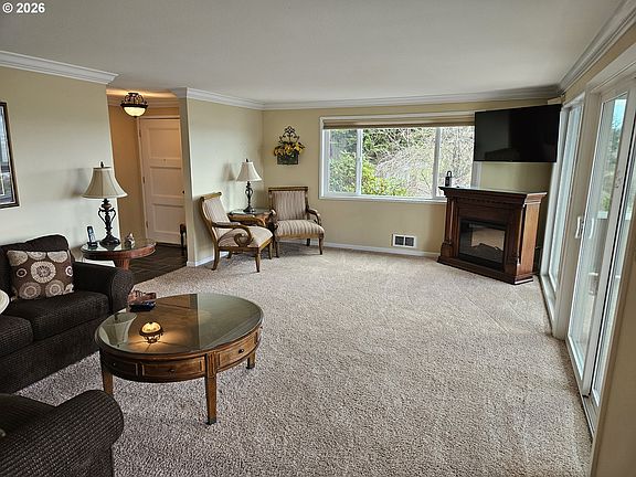 3rd image of 290 N 3rd Ct APT 1