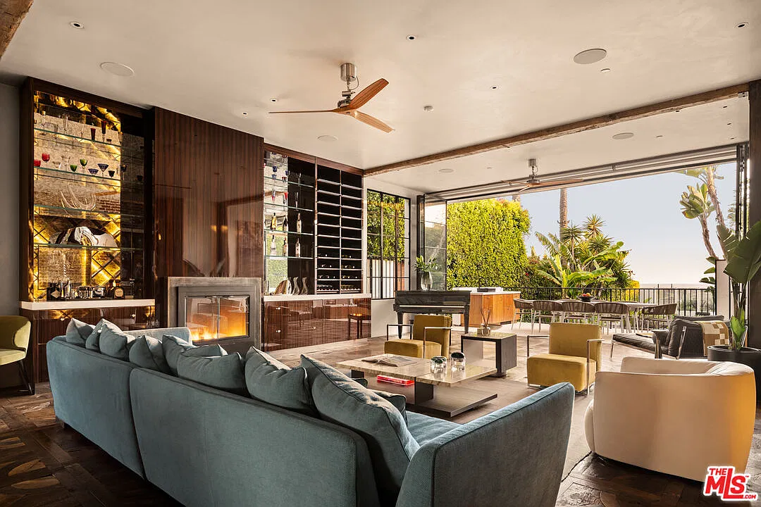 6 bed, 8.0 bath, 6647 sqft, $75,000 — Photo 4