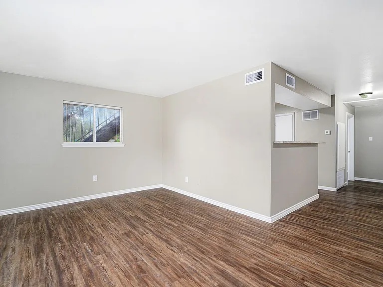 1303 S 2nd St #4 — Photo 8