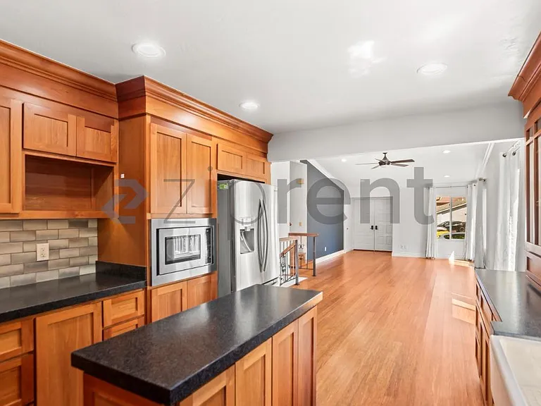 44 Bridlepath Ct — Photo 14
