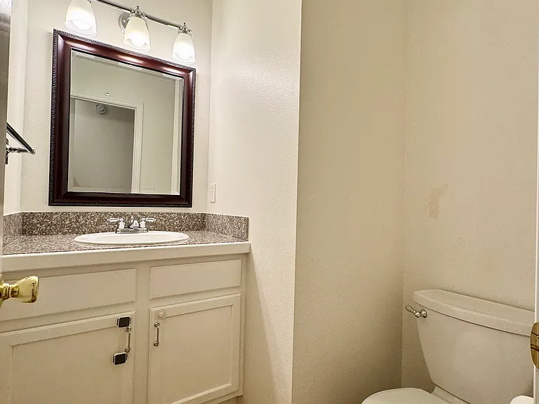 5413 Plumstead Dr — Photo 10