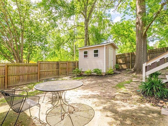 3rd image of 209 Whispering Pines Dr