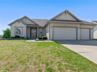 1702 Crabapple Ln, Granger, IA 50109