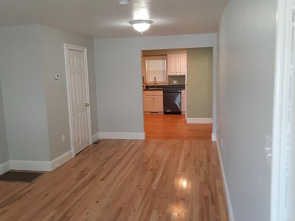3rd image of 203 Essex St #1