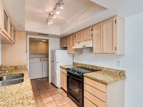 3rd image of 4910 E Siesta Dr Unit 3