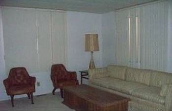 3rd image of 875 Linger Dr
