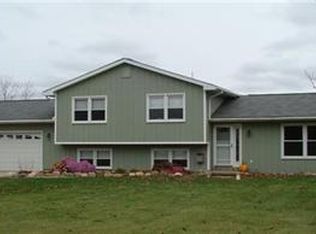 1370 Vicary Rd, Cement City, MI 49233