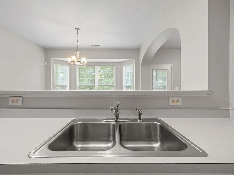409 Burrell Rd — Photo 16