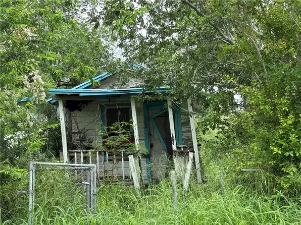 912 Ohio St, Robstown, TX 78380