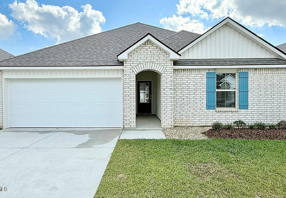1st image of 322 White Pine Dr