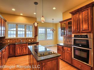 5 Ashton St, Carlisle, PA 17015