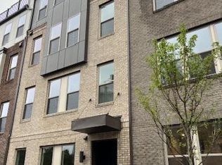 2459 Metrobus Aly, Oak Hill, VA 20171