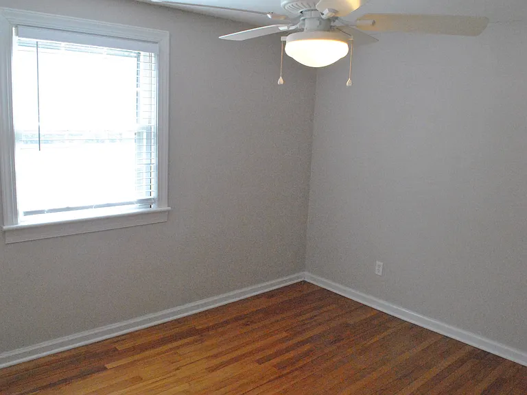 1038 Nichols Dr — Photo 31