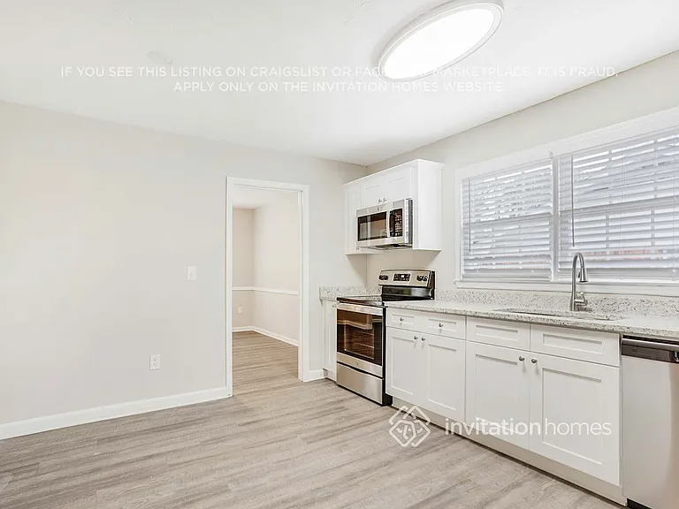 5670 Orly Ter — Photo 5