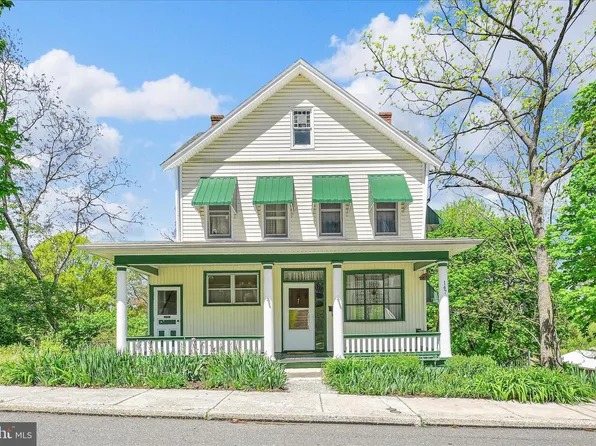 147 Walnut St, Mohnton, PA 19540