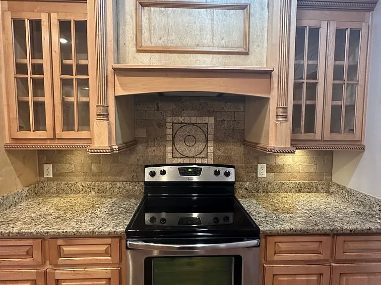 115 Hayley Dr — Photo 7