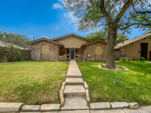 120 AMISTAD BLVD, Universal City, TX 78148