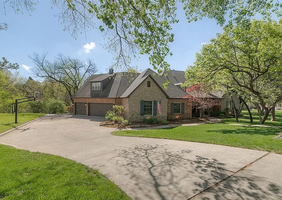 3812 Creek Bank Dr