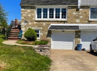 9978 Woodfern Rd, Philadelphia, PA 19115