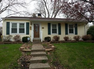 51 Briar Ln, Geneva, IL 60134