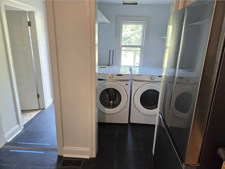 4524 Liberty St — Photo 5