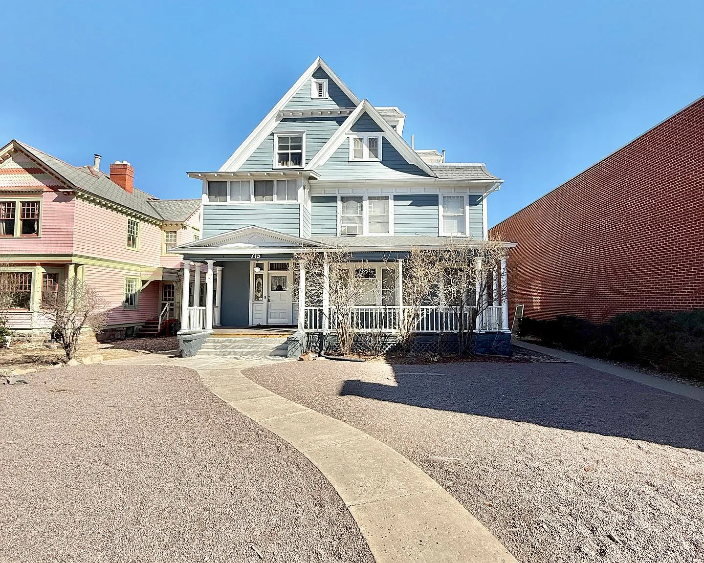 715 N Nevada — Photo 1
