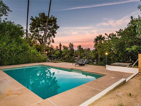 4th image of 4452 Conchita Way
