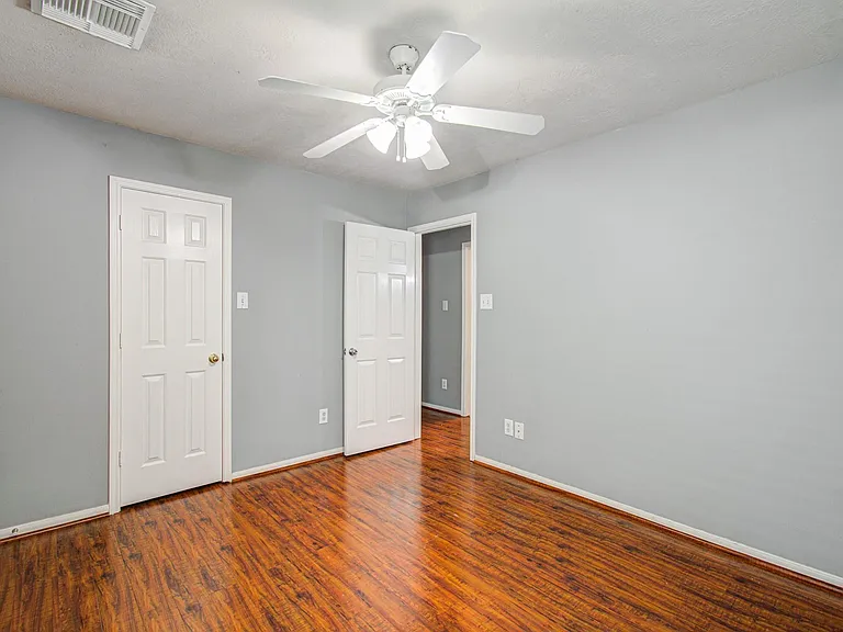 13963 Maximos Dr — Photo 27