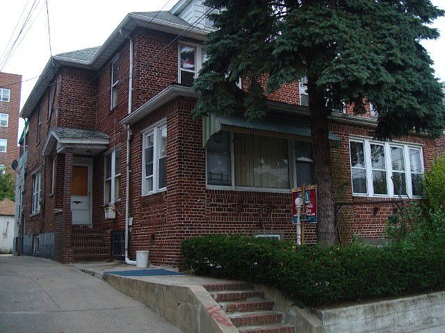 2nd image of 719 Rosedale Ave