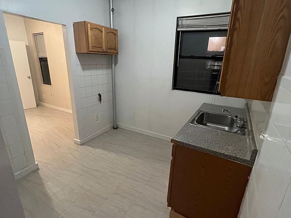 4th image of 1420 Leland Ave APT 2L