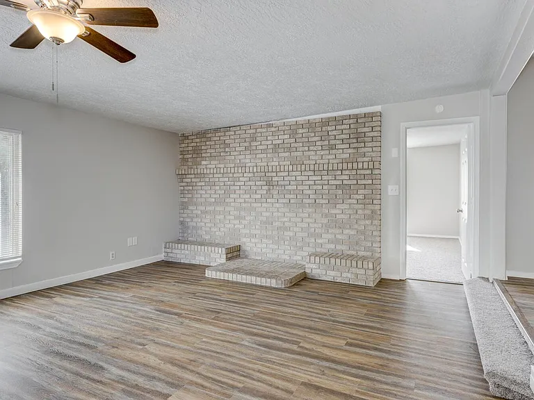 Large Fully Remodeled 3 Bedroom Duplex in Nampa — Photo 10