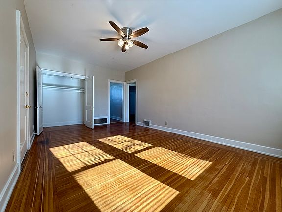 4th image of 1825 Roanoke Ave APT 8