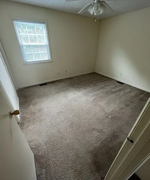 303 N Main St #17 — Photo 3