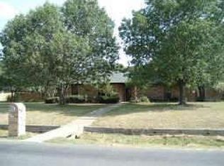 1880 Summer Ln, Roanoke, TX 76262