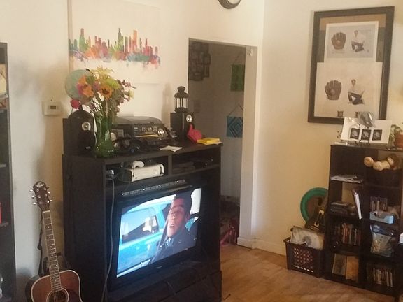 5th image of 1305 W Morse Ave #2A