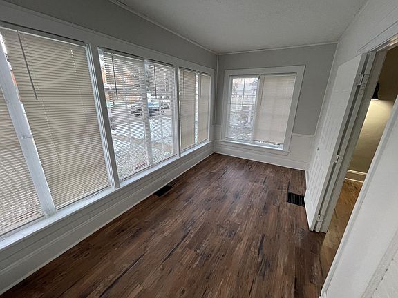 5th image of 1148 N Columbus St #A