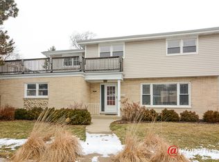 902 W Miner St, Arlington Heights, IL 60005