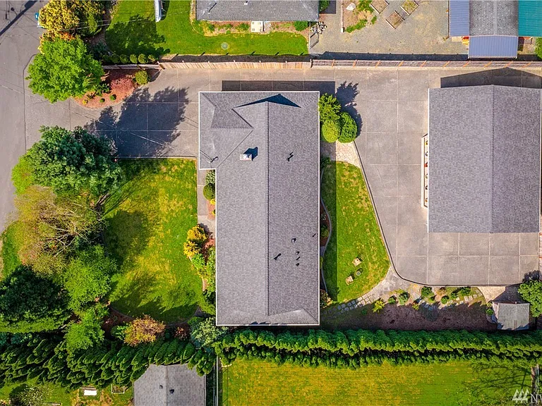 1307 Cypress Ln — Photo 14
