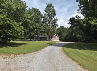 3343 Sandy Springs Rd, Cedar Hill, TN 37032