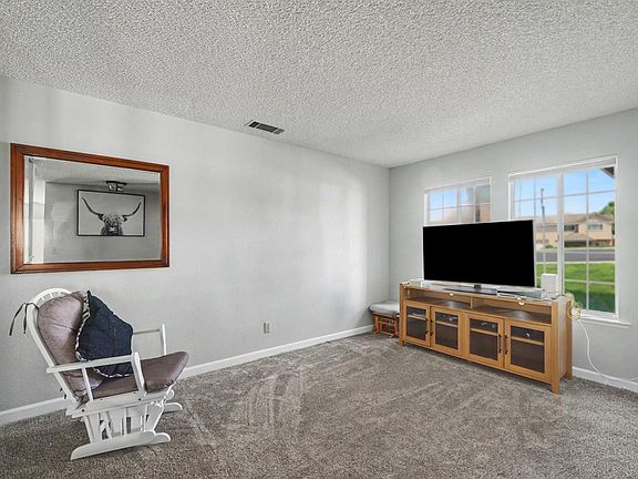 5th image of 2123 Magnolia Ave