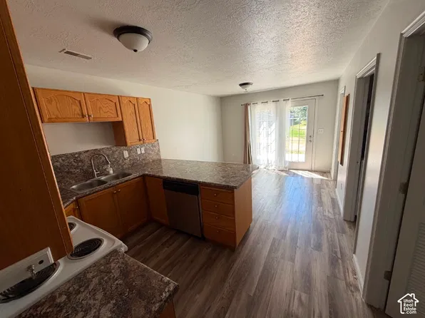 285 E 2300 N, North Ogden, UT 84414